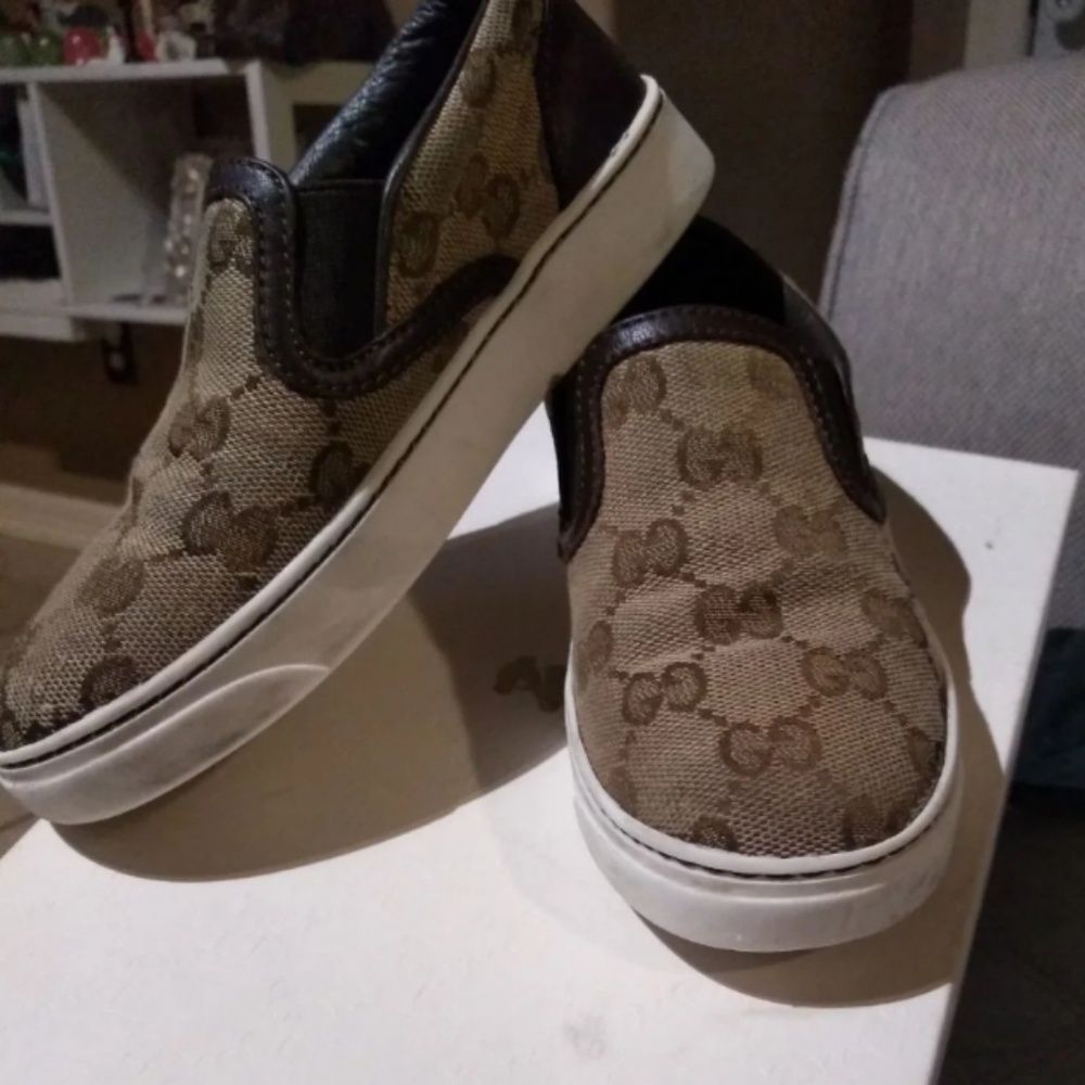 sold g ucci toddler shoes